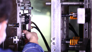 Fuchuan pump plastic injection video